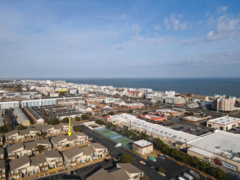 OCEAN CITY, INVESTMENT OPPORTUNITY, PORCH, PATIO, COASTAL COMMUNITY, MARYLAND BEACHES, MARYLAND REALTOR, WORCESTER COUNTY, BOARDWALK, COMMUNITY AMENITIES, REAL ESTATE, HOUSE HUNTING, SUMMER HOME, INVESTMENT OPPORTUNITY, INVESTMENT PROPERTY, AIRBNB, RENTAL INCOME, OCEAN CITY BEACH, CONDO